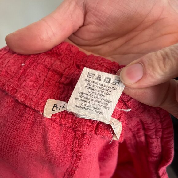 Billabong. Beach Cover Up Pants. Light Red. Tie Front. Size Medium. Womens. - Picture 10 of 10